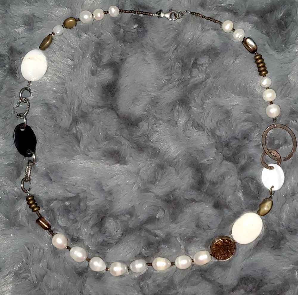 Elegant Pearl and Bead Necklace